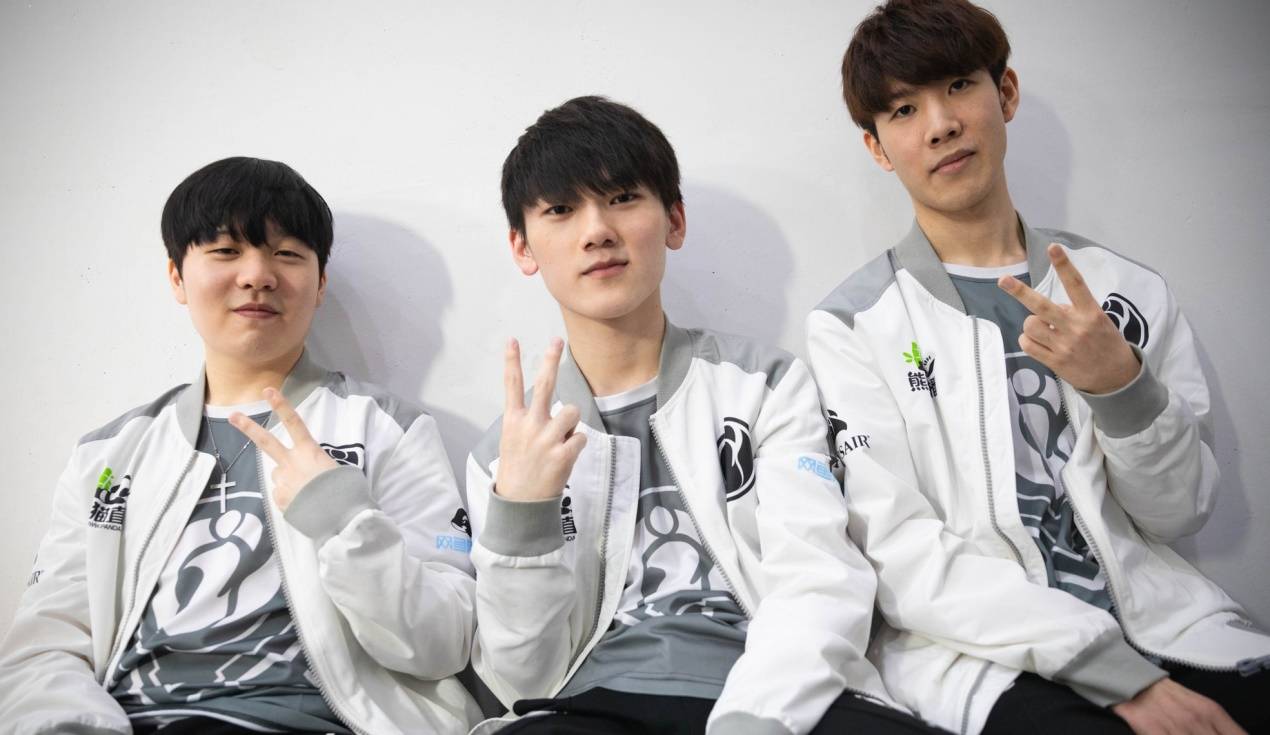 越位边缘球 越位边缘球