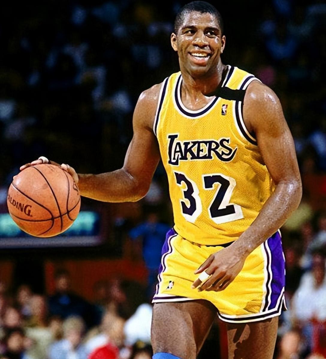 某泛娱乐平 某泛娱乐平